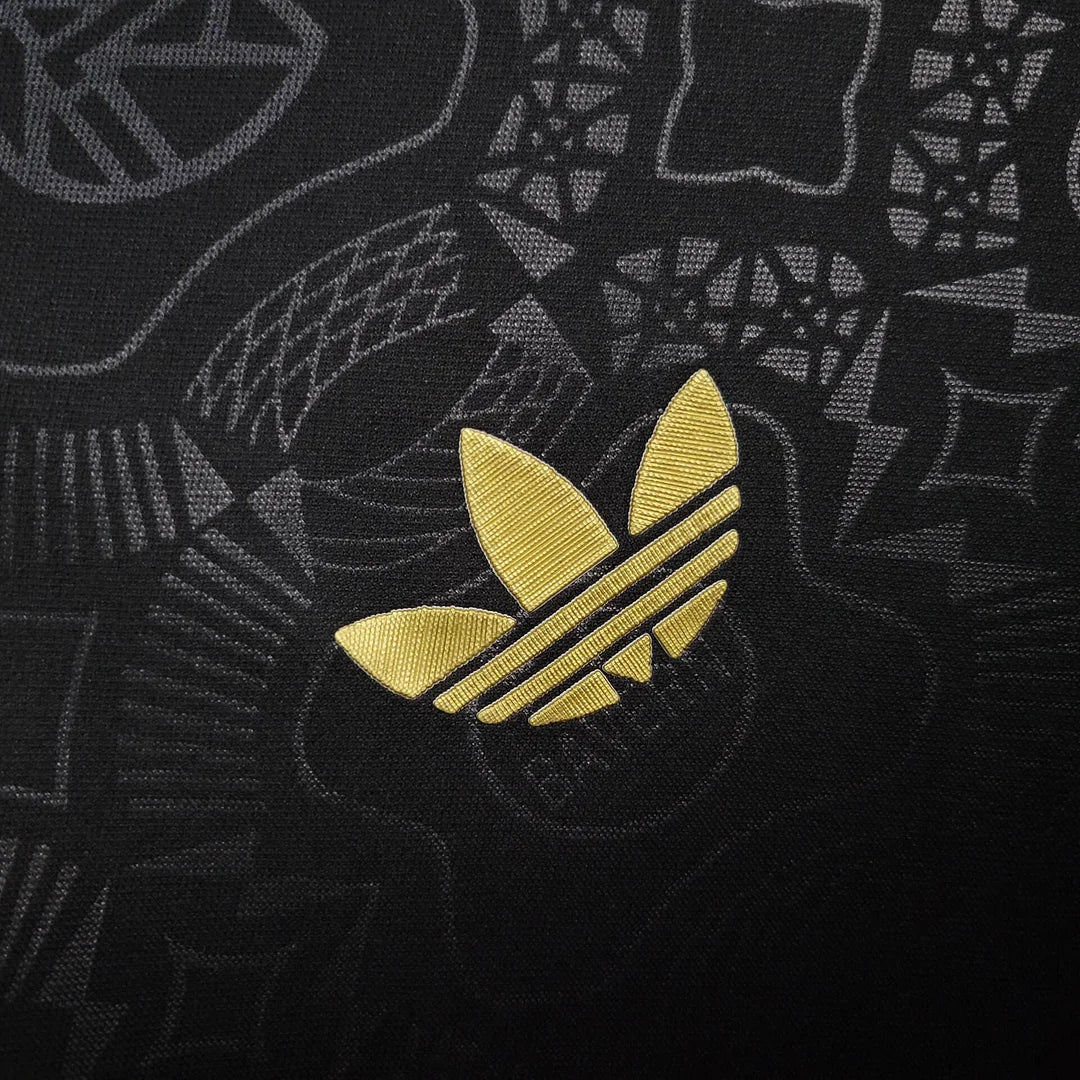 FC Bayern 25/26 125th Anniversary Black Edition