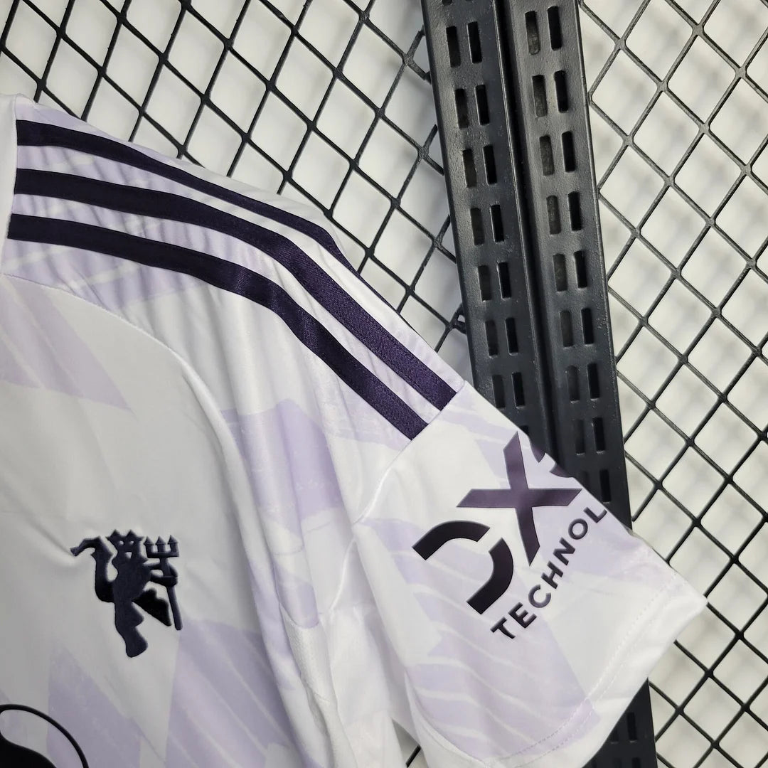 Man United 25/26 Away Shirt